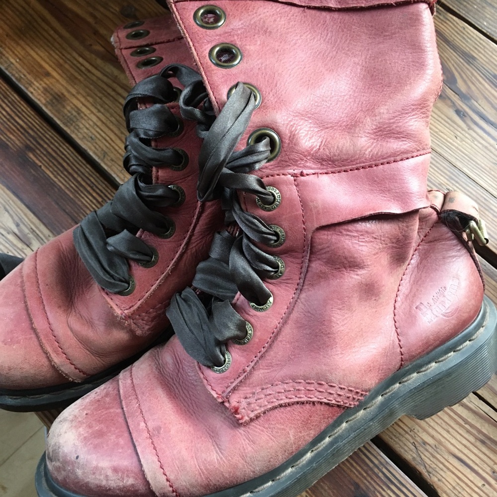 Vtg Triumph Dr. Martens